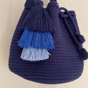 Navy cotton crochet drawstring crossbody bucket bag w/ big blue tassel NWT